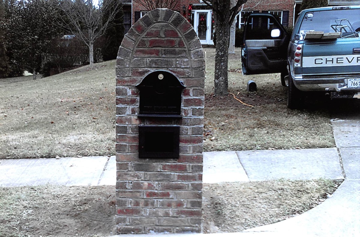 Mailbox and entrance